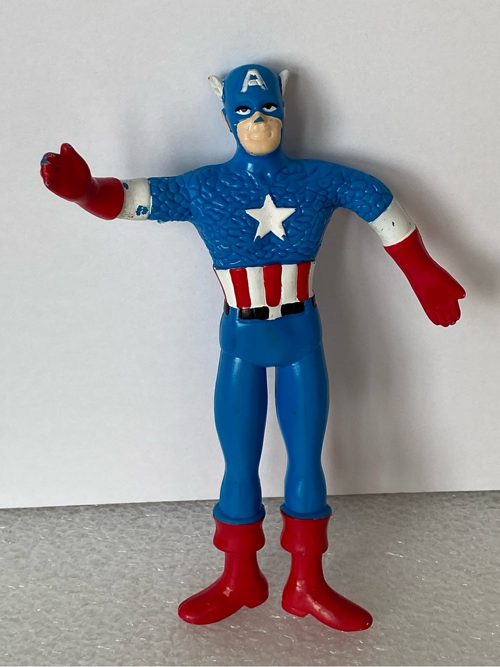 Vintage 1989 Marvel Captain America 50th
Anniversary Collector Edition Figure